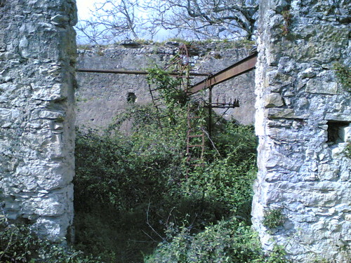 Convento de Tentúgal: Jardim - Moinho de água