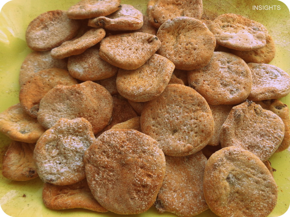 bolachas rusticas de passas.JPG