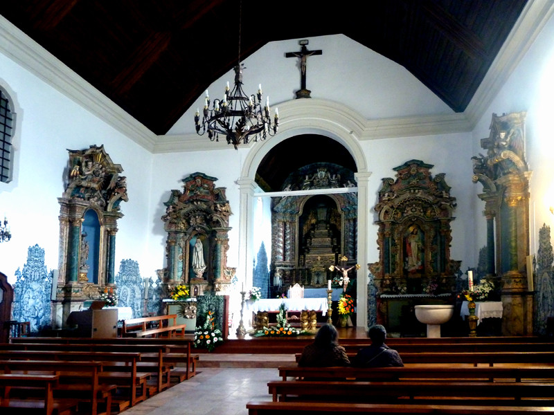 Igreja S. Martinho do Bispo, capela mor.jpg