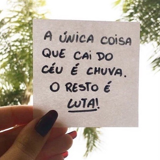 AUnicaCoisaQueCaiDoCeuEChuvaORestoELuta.jpg AUnicaCoisaQueCaiDoCeuEChuvaORestoELuta.jpg