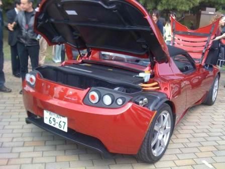 Tesla_Roaster_open_trunk.jpg Tesla_Roaster_open_trunk.jpg
