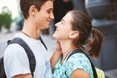 casal-adolescente-amor-beijo-dicas.jpg