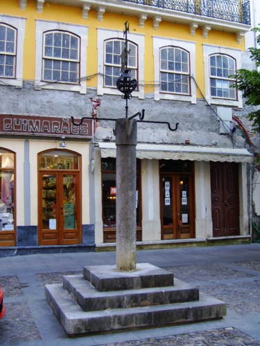 Pelourinho de Coimbra c.JPG Pelourinho de Coimbra c.JPG