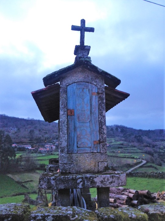 canastro minhoto.jpg canastro minhoto.jpg