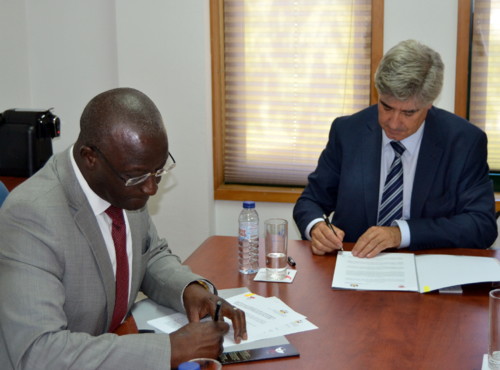 Assinatura de Protocolo  IPG - Guiné Bissau.jpg
