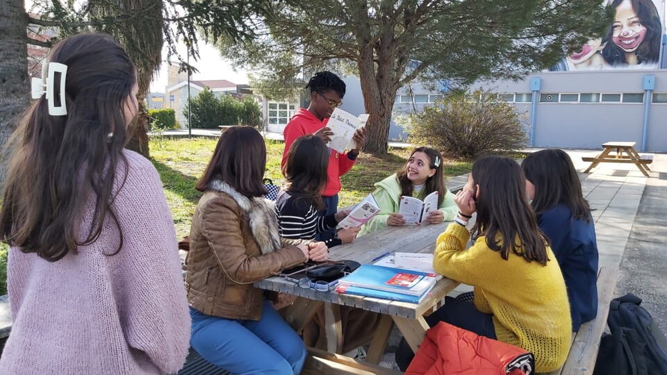 Leitura em voz alta-francês1.jpg