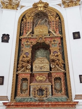 Igreja de Santa Cruz. Santuário 06 a.jpg