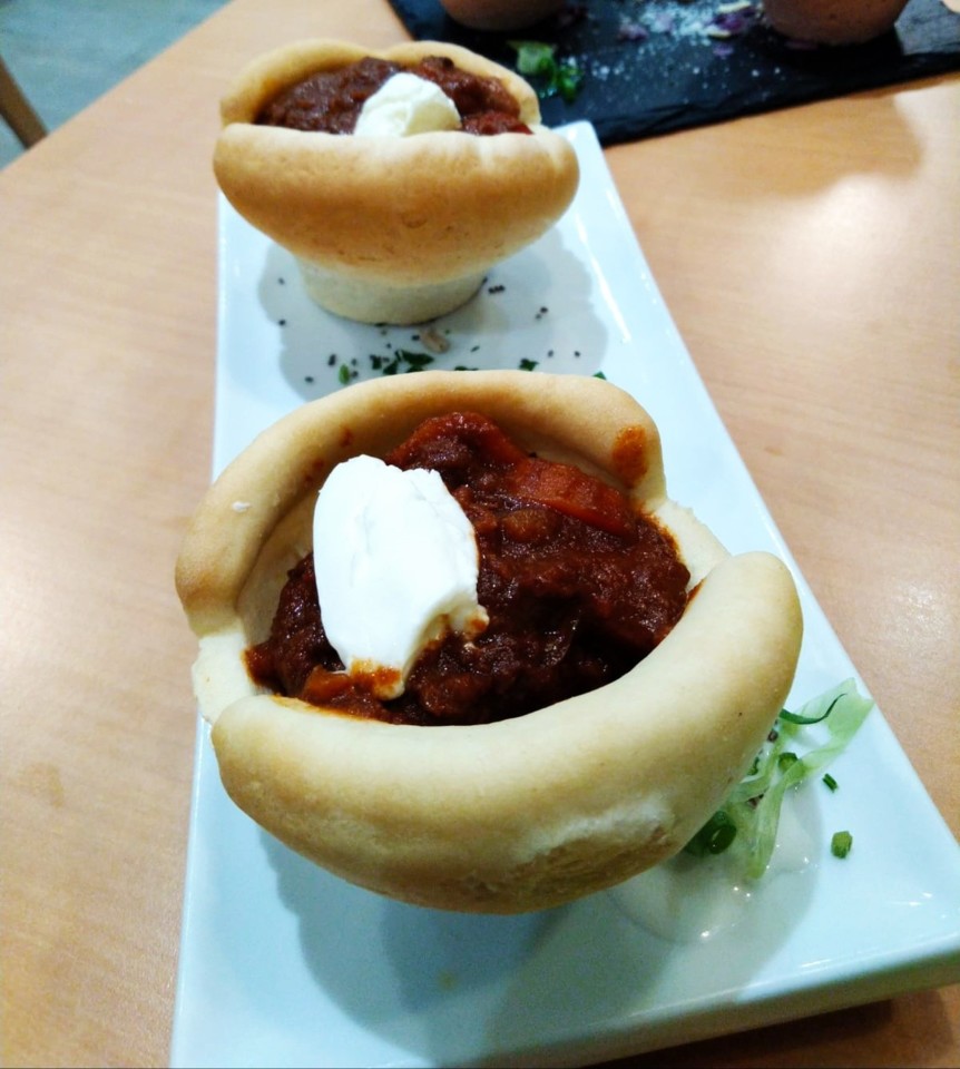 Sopa no Pão - Goulash Húngaro