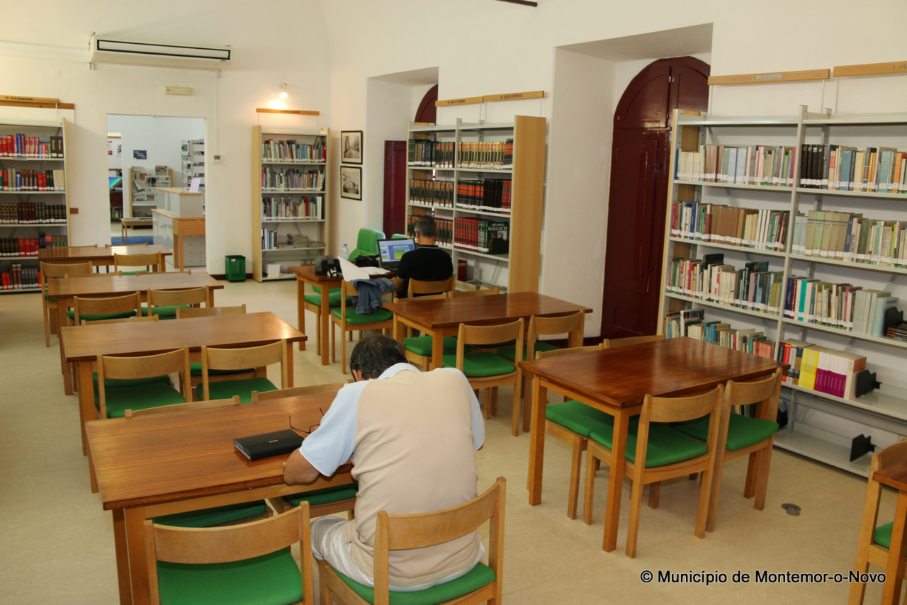 BibliotecaMunicipaldeMontemoroNovoEspaodedescobert BibliotecaMunicipaldeMontemoroNovoEspaodedescobert
