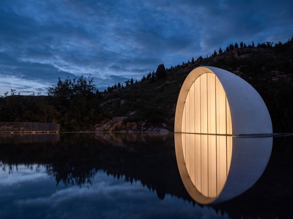 syn-architects-the-hometown-moon-07-night-view-the