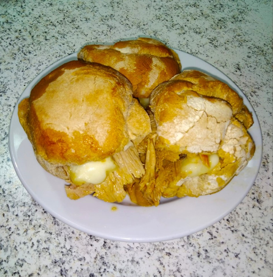 O que comer no Porto: Sande de Pernil com Queijo de Ovelha da Casa Guedes