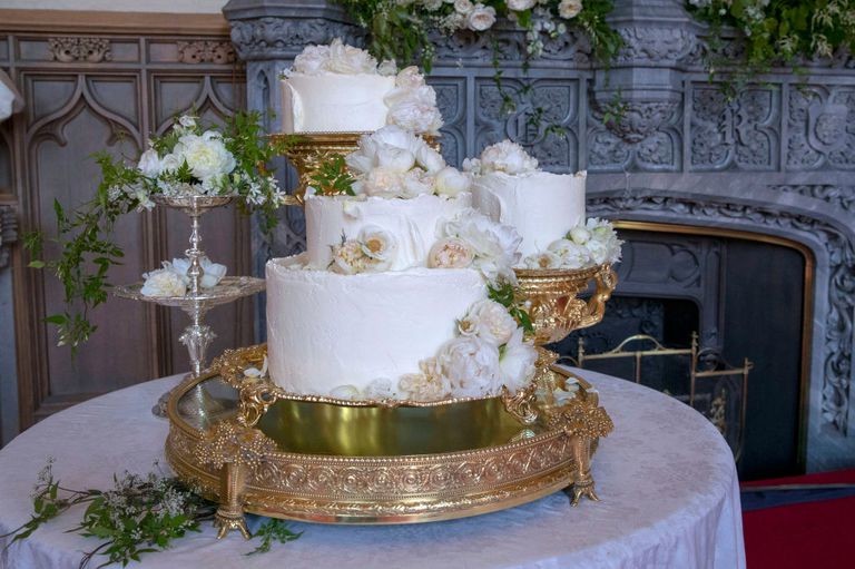 royal-wedding-cake-rough-icing-horizontal-15267448
