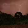 A chuva com rel&acirc;mpagos e raios que atingiu o Rio 