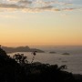 Amanhecer no Rio - Cristo Redentor aben&ccedil;oa a Ba&iacute;