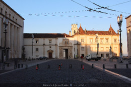 Nascer do sol na Universidade Coimbra Porta Ferrea