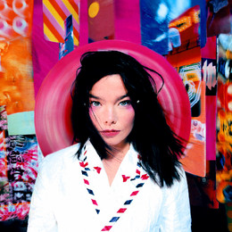  Björk, Post