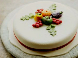 Bolo-de-Frutas-Cristalizadas-com-Massapão.jpg