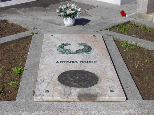 Antonio Nobre - descanso eterno no Cemiterio de Leça da Palmeira ...